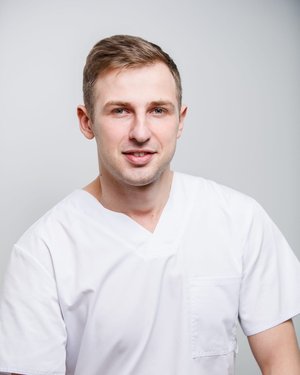 Дмитрий Сичненко