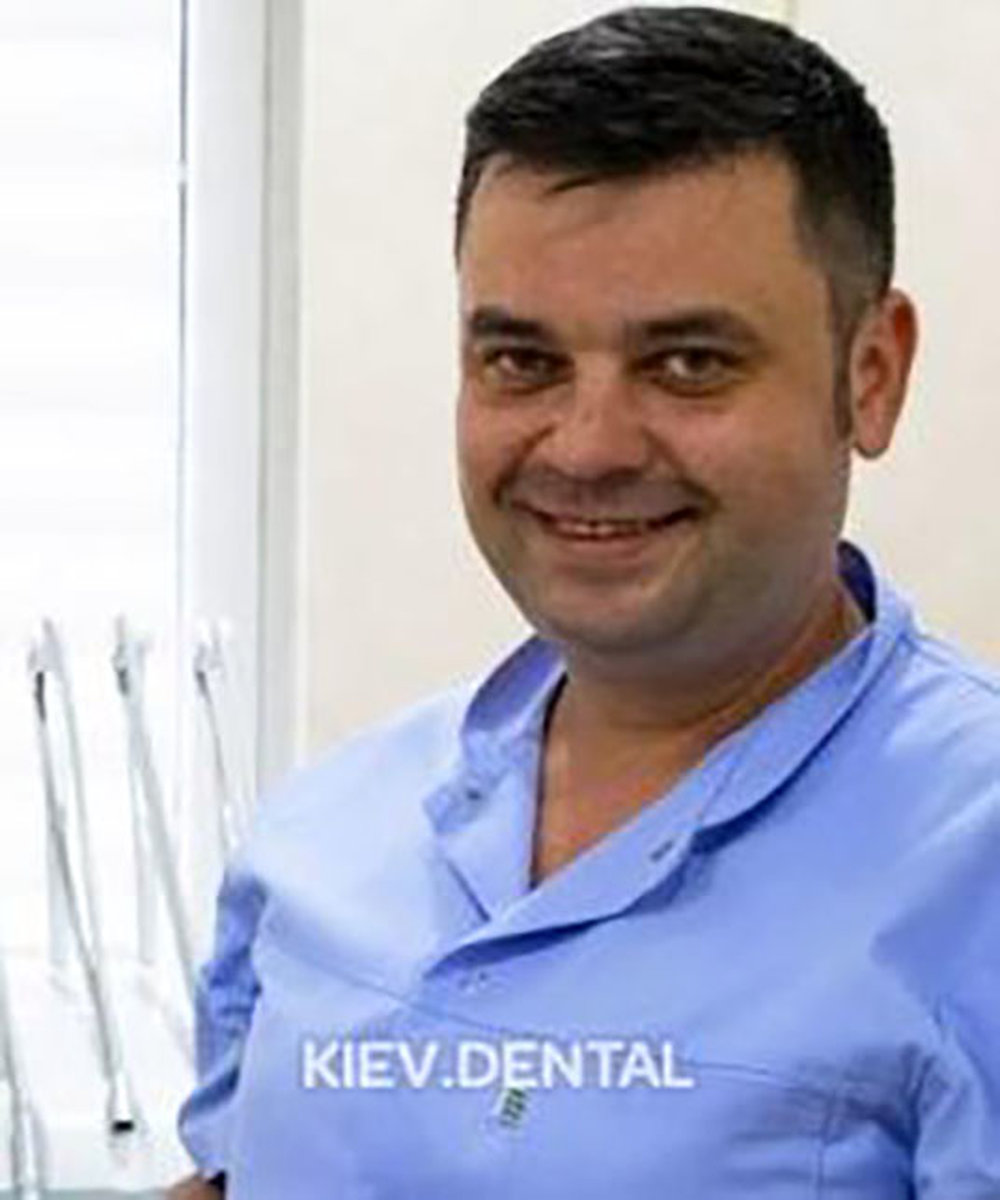 стоматолог-ортопед Олексій Кавун